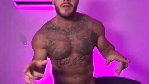 Snapshot of beefyandbald chatting on February 2026 08:39:01 PM beefyandbald online show from February 2026 08:39:01 PM