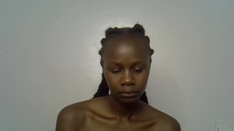 Snapshot of beeswee chatting on December 2024 06:00:02 AM beeswee online show from December 2024 06:00:02 AM