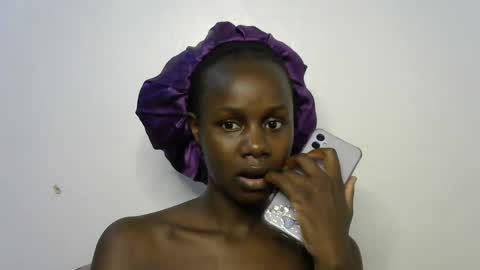 Snapshot of beeswee chatting on January 2025 07:17:01 PM beeswee online show from January 2025 07:17:01 PM