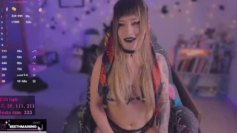 Snapshot of beethmanning_ chatting on October 2025 11:09:01 PM online show from October 2025 11:09:01 PM