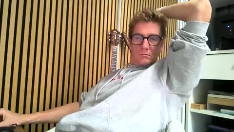 Snapshot of belami_france chatting on October 2025 11:29:02 AM SexFriendFrance online show from October 2025 11:29:02 AM