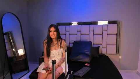 Snapshot of belanny_ chatting on May 2026 04:21:01 AM Bella online show from May 2026 04:21:01 AM