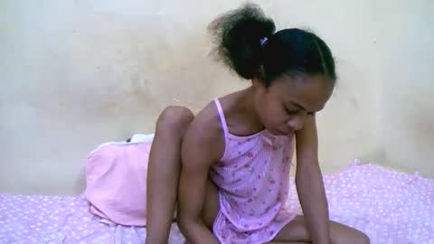 bella193999 online show from December 2025 08:04:01 PM