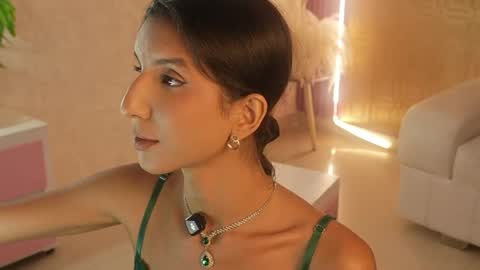Snapshot of bella19__ chatting on May 2026 08:36:02 PM bella19 online show from May 2026 08:36:02 PM