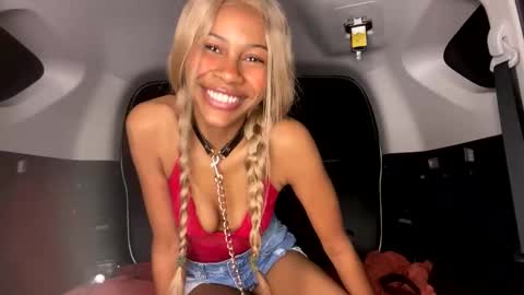 bella19sua online show from October 2025 03:36:02 AM