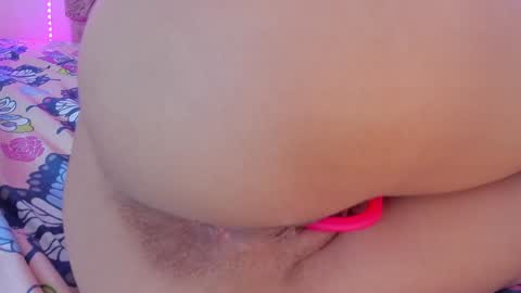 Snapshot of bella__sweets chatting on February 2025 01:26:02 AM Melanie online show from February 2025 01:26:02 AM