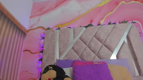 Melanie  online show from February 2026 10:33:01 AM