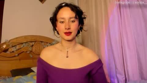 Snapshot of bella__w chatting on April 2026 12:46:02 AM Zia online show from April 2026 12:46:02 AM