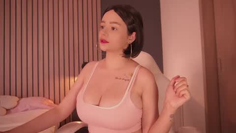 isabella online show from July 2026 11:01:02 PM