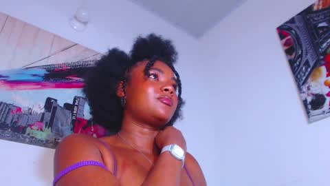 Snapshot of bella_adara1 chatting on February 2025 08:54:02 AM CAMILA online show from February 2025 08:54:02 AM