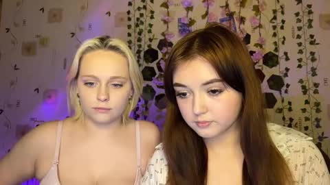 bella_and_alice online show from October 2025 02:56:01 PM