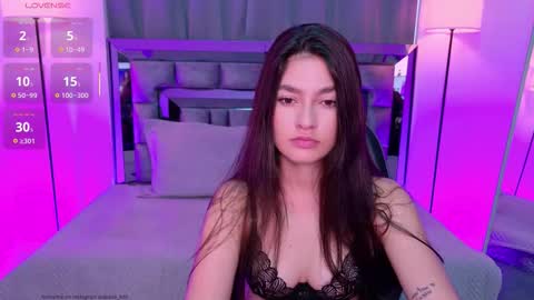 Snapshot of bella_clark2 chatting on March 2026 01:28:02 PM Bella online show from March 2026 01:28:02 PM
