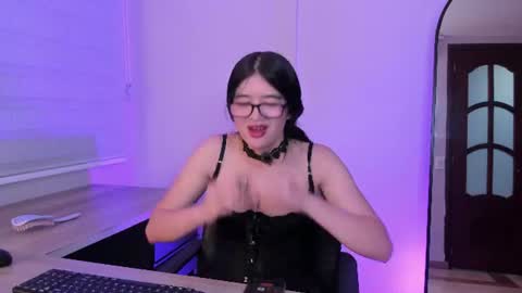 Bella Corbin   online show from June 2026 01:32:01 PM