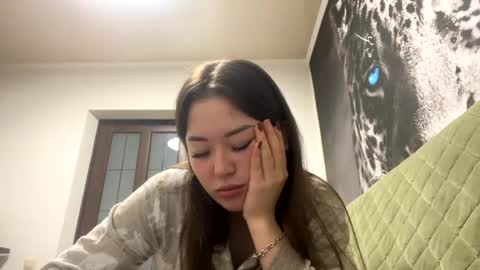 Hanna here Welcome  online show from April 2026 05:01:02 PM