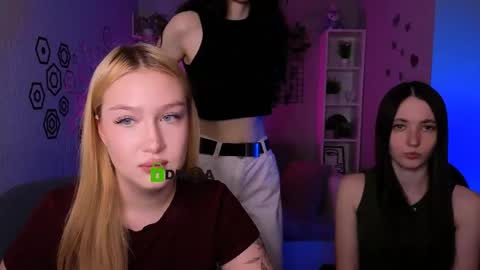 Bella online show from May 2026 07:15:01 PM