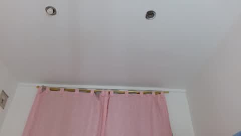 Snapshot of bella_gentle chatting on May 2026 11:15:01 AM bella_gentle online show from May 2026 11:15:01 AM