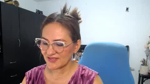 Bella online show from July 2026 01:33:01 AM