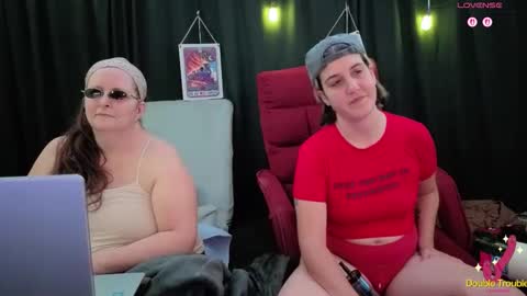 Bella James online show from December 2025 04:45:02 PM