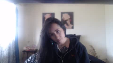 bella_luna34 online show from April 2026 05:19:02 PM