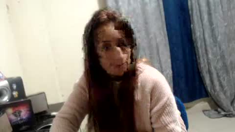 Snapshot of bella_luna34 chatting on June 2026 02:00:01 AM bella_luna34 online show from June 2026 02:00:01 AM