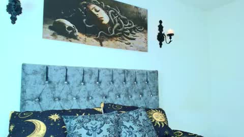 Bella online show from October 2025 12:09:01 AM