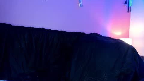 Bella Ponce  online show from November 2025 03:23:02 PM