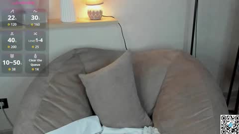 Snapshot of bella_ramsi chatting on December 2025 02:07:02 AM Linda Bella online show from December 2025 02:07:02 AM