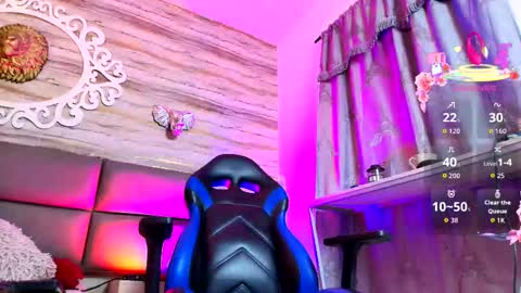     online show from September 2025 04:44:02 PM