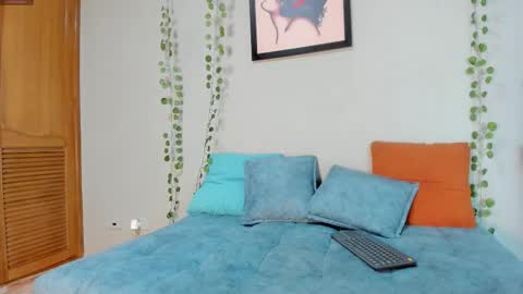 bella_sstone online show from December 2025 11:41:01 AM