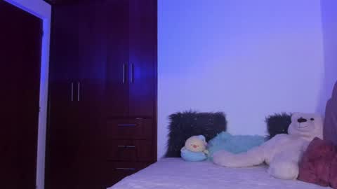Snapshot of bella_sun_ chatting on January 2025 06:12:01 AM Valeria Model Independent online show from January 2025 06:12:01 AM
