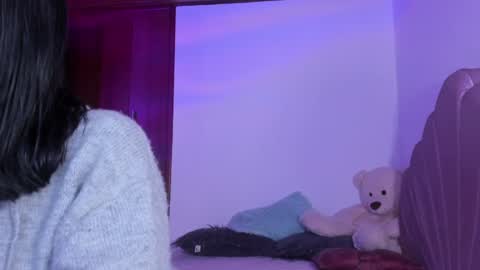 Snapshot of bella_sun_ chatting on February 2025 03:19:01 AM Valeria Model Independent online show from February 2025 03:19:01 AM