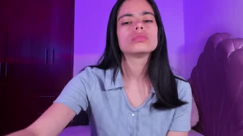 Snapshot of bella_sun_ chatting on September 2025 04:34:02 AM Valeria Model Independent online show from September 2025 04:34:02 AM