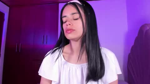 Valeria Model Independent online show from November 2025 04:44:02 AM