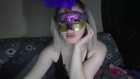 Tessy online show from May 2026 08:18:02 PM