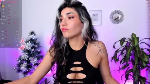 Bella online show from December 2024 07:46:02 PM