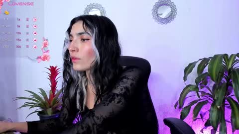 Bella online show from March 2025 10:54:01 PM