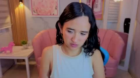 Snapshot of bella_vibes_s chatting on July 2026 02:29:01 AM Bella online show from July 2026 02:29:01 AM