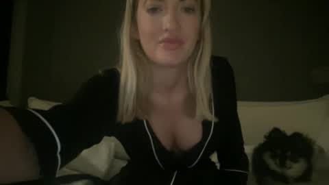Snapshot of bellaaroseepaigee chatting on June 2026 05:20:01 AM bellaaroseepaigee online show from June 2026 05:20:01 AM