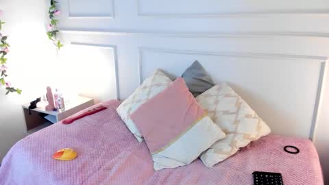                        online show from December 2025 01:24:02 AM