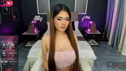 Snapshot of bellabrown_19xxx chatting on June 2026 03:44:02 AM Bella online show from June 2026 03:44:02 AM