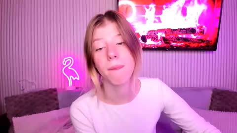 bellacams27 online show from October 2025 06:08:02 PM