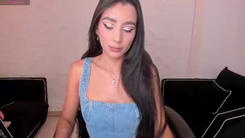 Snapshot of bellacarteer_ chatting on June 2026 11:51:02 PM Bella C online show from June 2026 11:51:02 PM