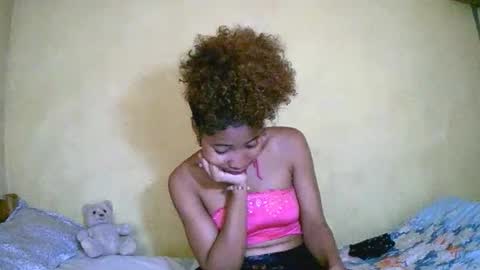 Snapshot of bellaena chatting on October 2025 01:31:01 PM bellaena online show from October 2025 01:31:01 PM