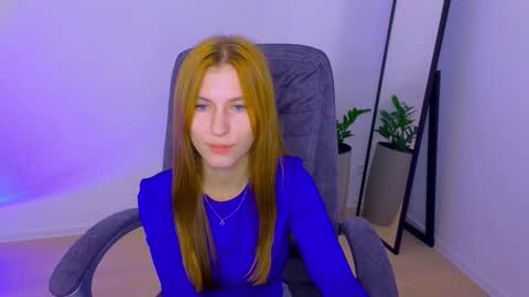 BellaFoxi online show from October 2025 10:46:02 AM