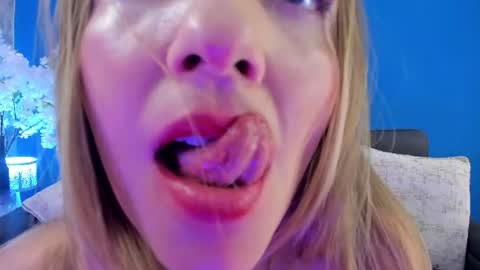 Bella Marie online show from July 2026 05:59:01 PM