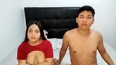 Snapshot of bellami_2508 chatting on February 2025 04:47:02 AM Paola 22 and Andres 24 online show from February 2025 04:47:02 AM