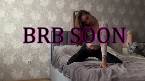 Snapshot of bellaparker_ chatting on December 2024 10:49:01 AM bellaparker_ online show from December 2024 10:49:01 AM
