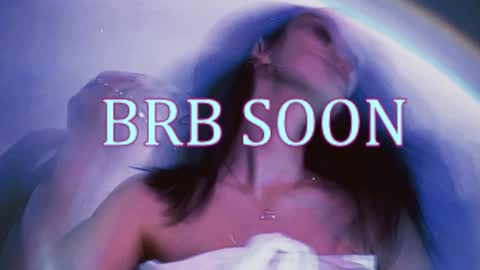 bellaparker_ online show from November 2025 11:54:02 AM