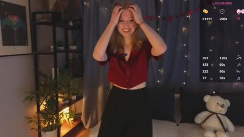 Snapshot of bellapoise chatting on February 2026 11:18:01 AM Lana but not DelRay online show from February 2026 11:18:01 AM