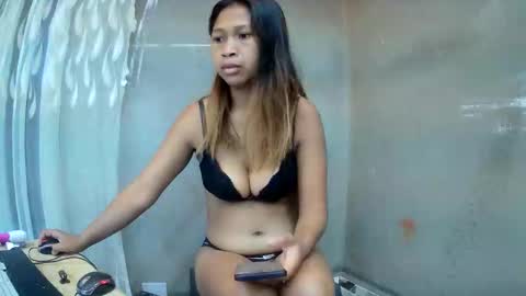 Snapshot of bellaqdesire chatting on March 2026 05:33:01 AM Bella online show from March 2026 05:33:01 AM